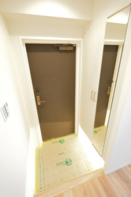 南烏山パーク・ホームズ 玄関