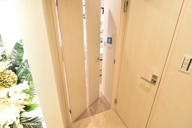 目黒青葉台グランドハイツ 玄関