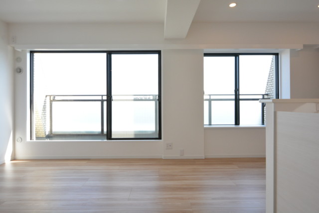 南烏山パーク・ホームズ メインバルコニー