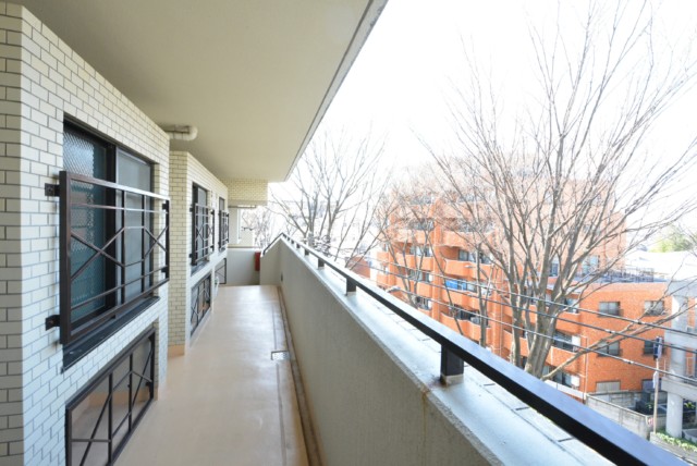 南烏山パーク・ホームズ 玄関