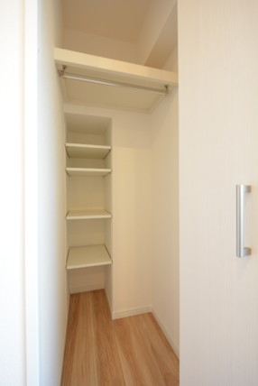 南烏山パーク・ホームズ 洋室1