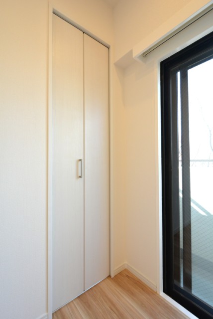 南烏山パーク・ホームズ 洋室1