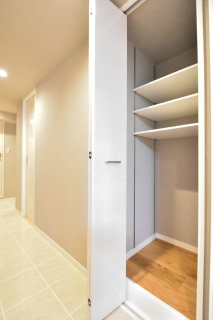 ブロードウェイ 玄関