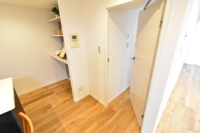 ブロードウェイ 洋室2