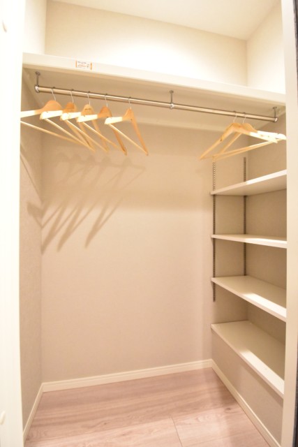 マンション小石川台 廊下収納