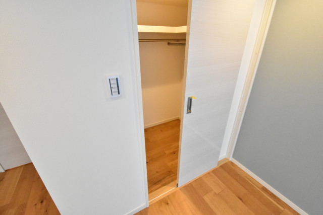 ブロードウェイ 洋室2