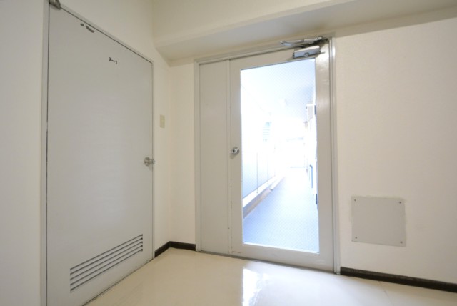 渋谷藤和コープ 玄関