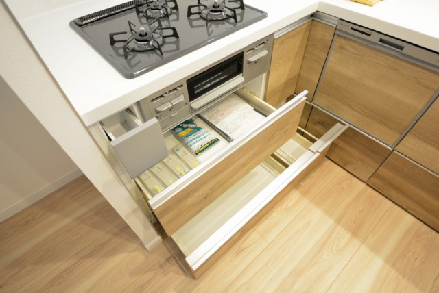 初台中央マンション キッチン