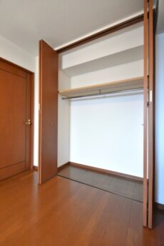 クレストフォルム田町ベイサイドコート 洋室2