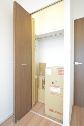 三軒茶屋ターミナルビル 洋室2