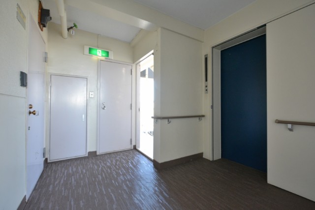 上馬ハイホーム 玄関