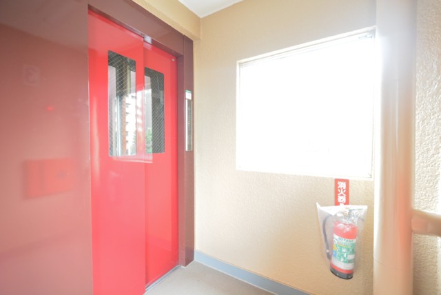 ライオンズマンション護国寺 玄関・廊下