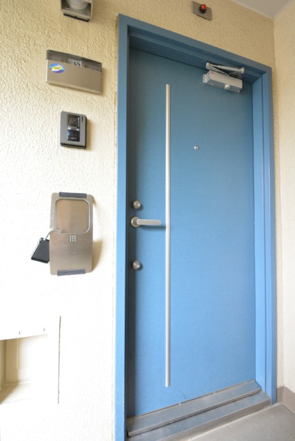 馬事公苑前ハイム 玄関