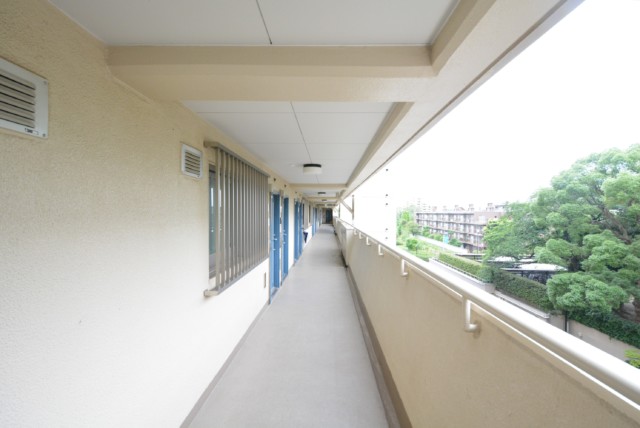 馬事公苑前ハイム 玄関