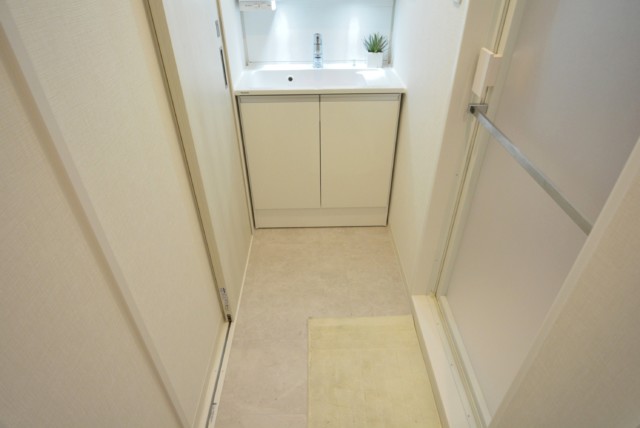 初台中央マンション 洗面室