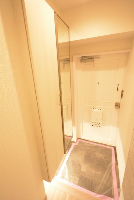 初台中央マンション 玄関