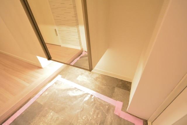 初台中央マンション 玄関