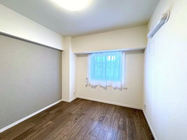 上町マンション 洋室2