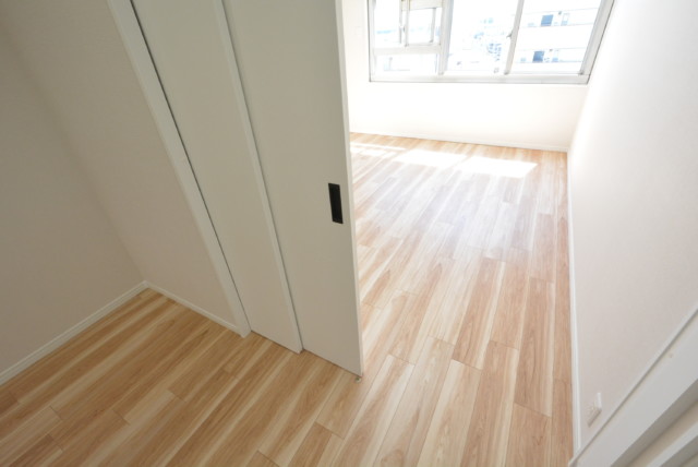 上馬ハイホーム 洋室2