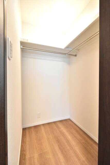 アルテール新宿 洋室1