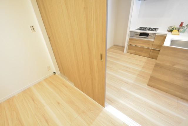 初台中央マンション 洋室2