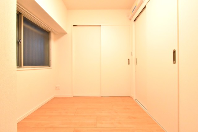 新大橋永谷マンション 洋室