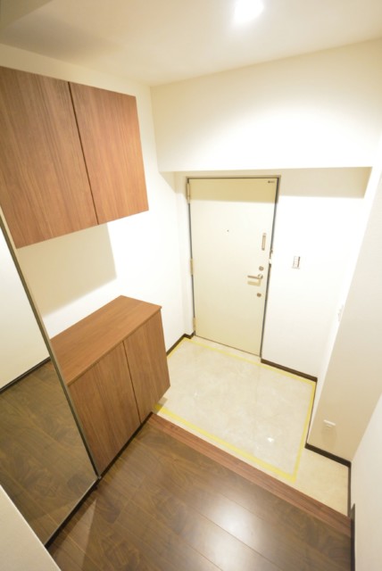 馬事公苑前ハイム 玄関