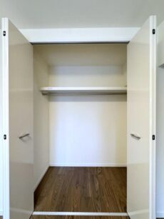 上町マンション 洋室2