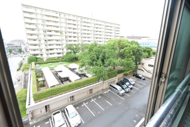 馬事公苑前ハイム 洋室2