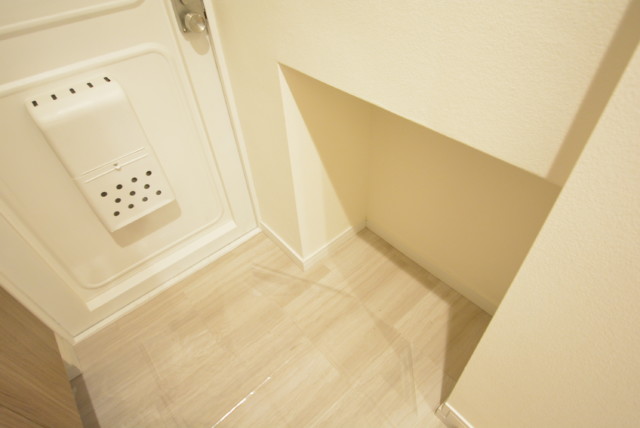 初台中央マンション 玄関