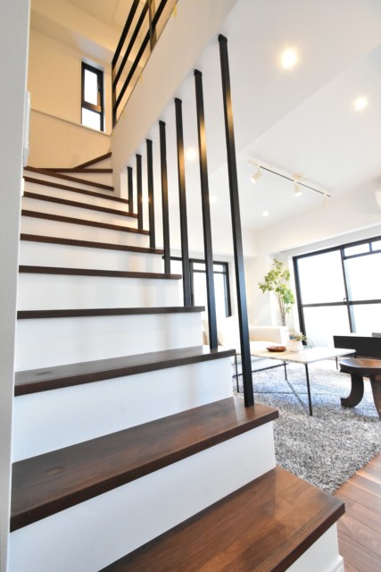 メゾンエクレーレ浜町公園 階段 メゾンエクレーレ浜町公園 階段