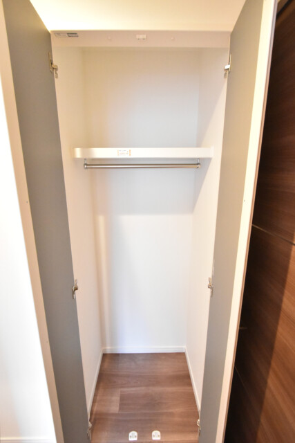 秀和目黒駅前レジデンス クローゼット