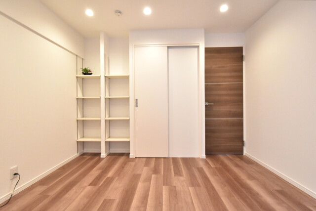 秀和目黒駅前レジデンス 洋室1