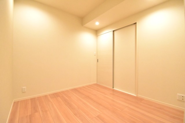 グランドシティ白山 洋室2