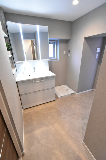 秀和目黒駅前レジデンス 洗面室