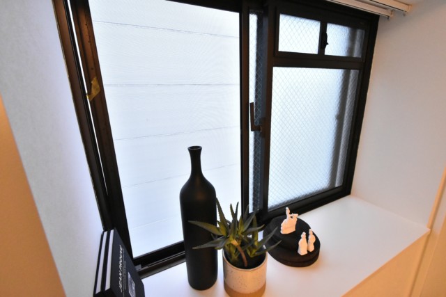 メゾンエクレーレ浜町公園 洋室1