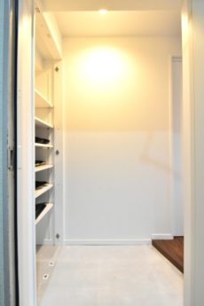 メゾンエクレーレ浜町公園 玄関 メゾンエクレーレ浜町公園 玄関