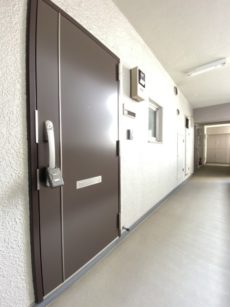 中央ビルディング 玄関