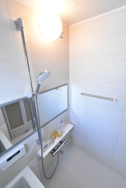 秀和目黒駅前レジデンス 浴室