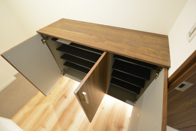 初台ハイツ 玄関