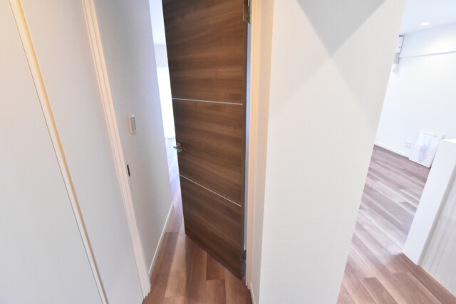 秀和目黒駅前レジデンス 洋室2