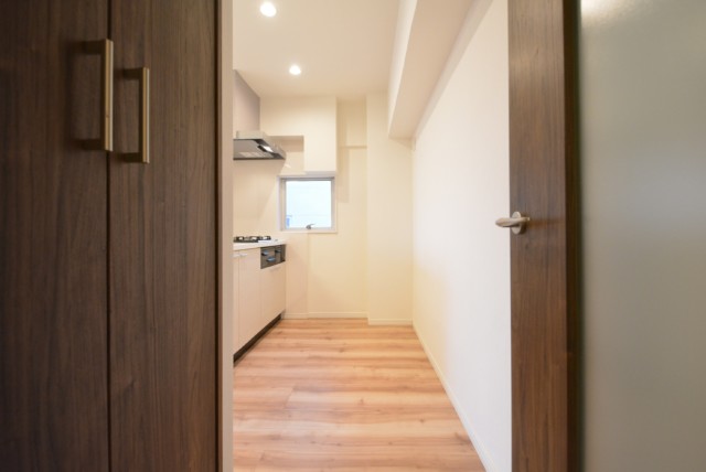 初台ハイツ (13)LDK