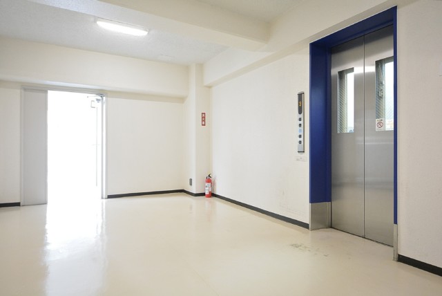 渋谷藤和コープ 玄関