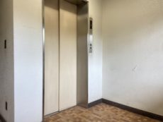 南青山サマリヤマンション 玄関