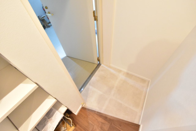 メゾンエクレーレ浜町公園 11階玄関