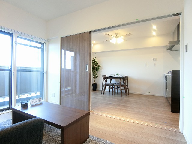 南青山サマリヤマンション6洋室2