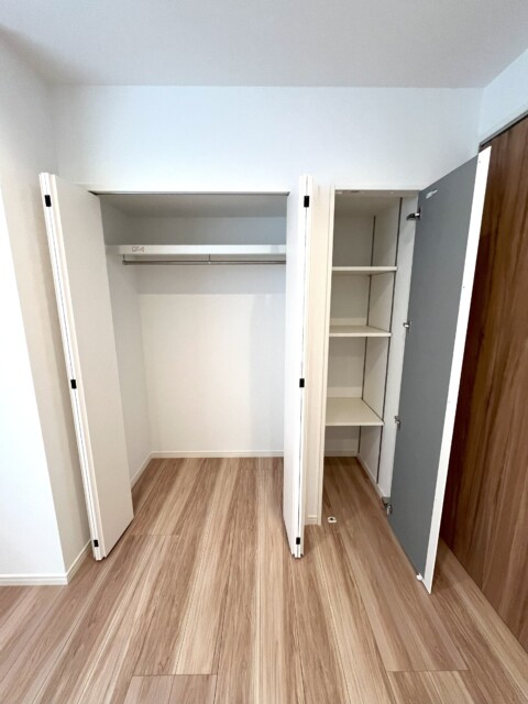 ライオンズマンション箱崎町 洋室1