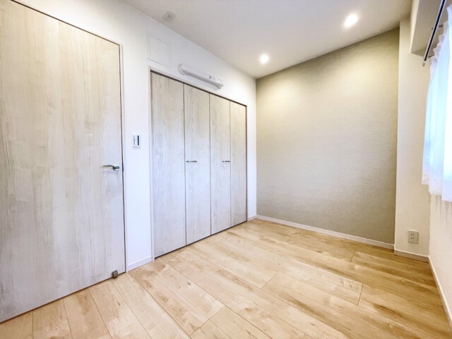 塔の山ハイツ 洋室