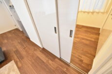 初穂マンションひがし京橋 洋室2