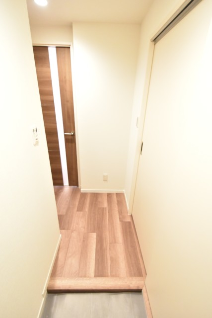 秀和目黒レジデンス 玄関